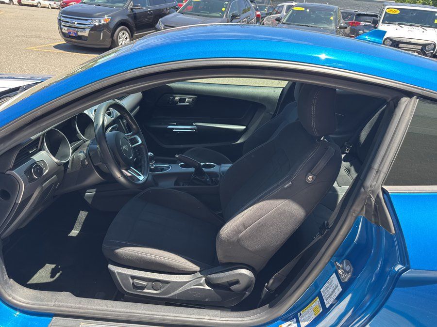 Used 2020 Ford Mustang GT w/ Equipment Group 301A RWD image 16