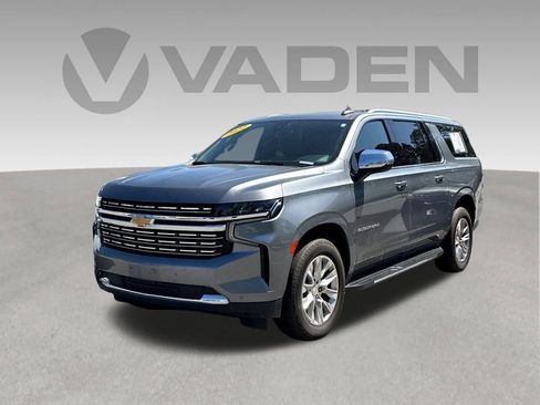 Used 2022 Chevrolet Suburban Premier AWD/4WD image 3