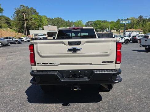 Used 2026 Chevrolet Silverado 2500 ZR2 w/ LPO, Dark Essentials Package AWD/4WD image 4