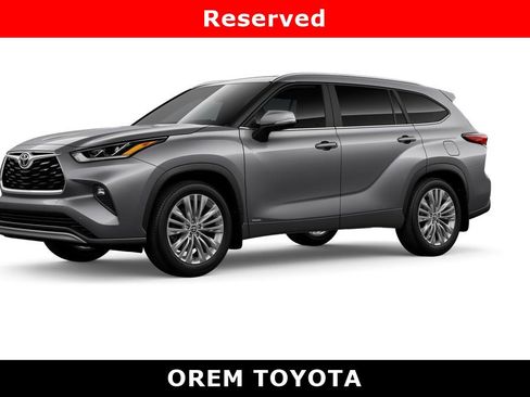 New 2026 Toyota Highlander Platinum image 2