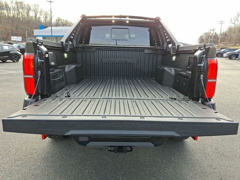 Used 2025 Toyota Tacoma 4x4 Double Cab Hybrid image 29