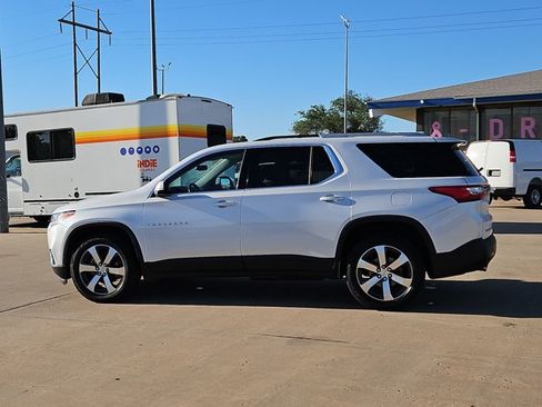 Used 2018 Chevrolet Traverse LT FWD image 9