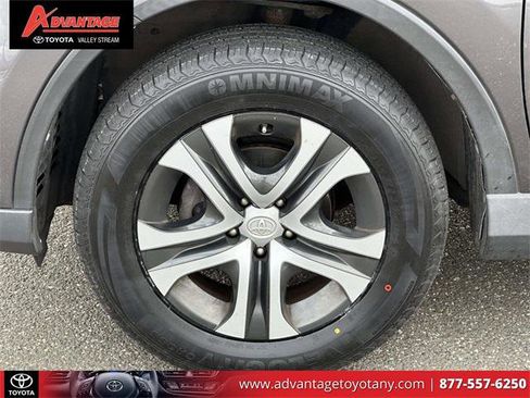 Certified 2018 Toyota RAV4 LE image 7