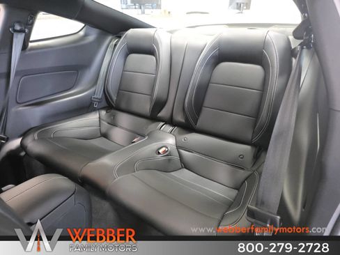 Used 2022 Ford Mustang Shelby GT500 w/ Technology Package RWD image 10
