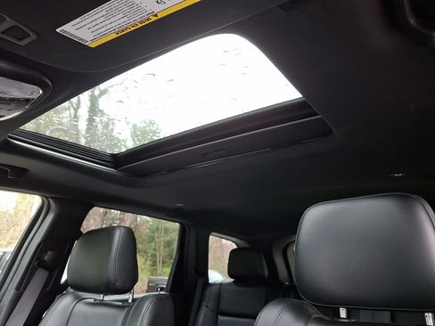 Used 2021 Jeep Grand Cherokee Limited image 15