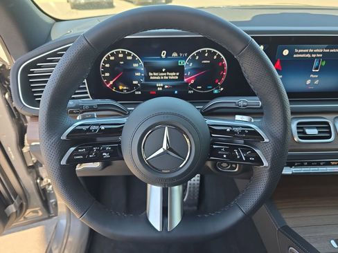 New 2025 Mercedes-Benz GLS 450 4MATIC image 17