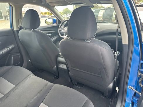 Used 2024 Nissan Sentra SV FWD image 30
