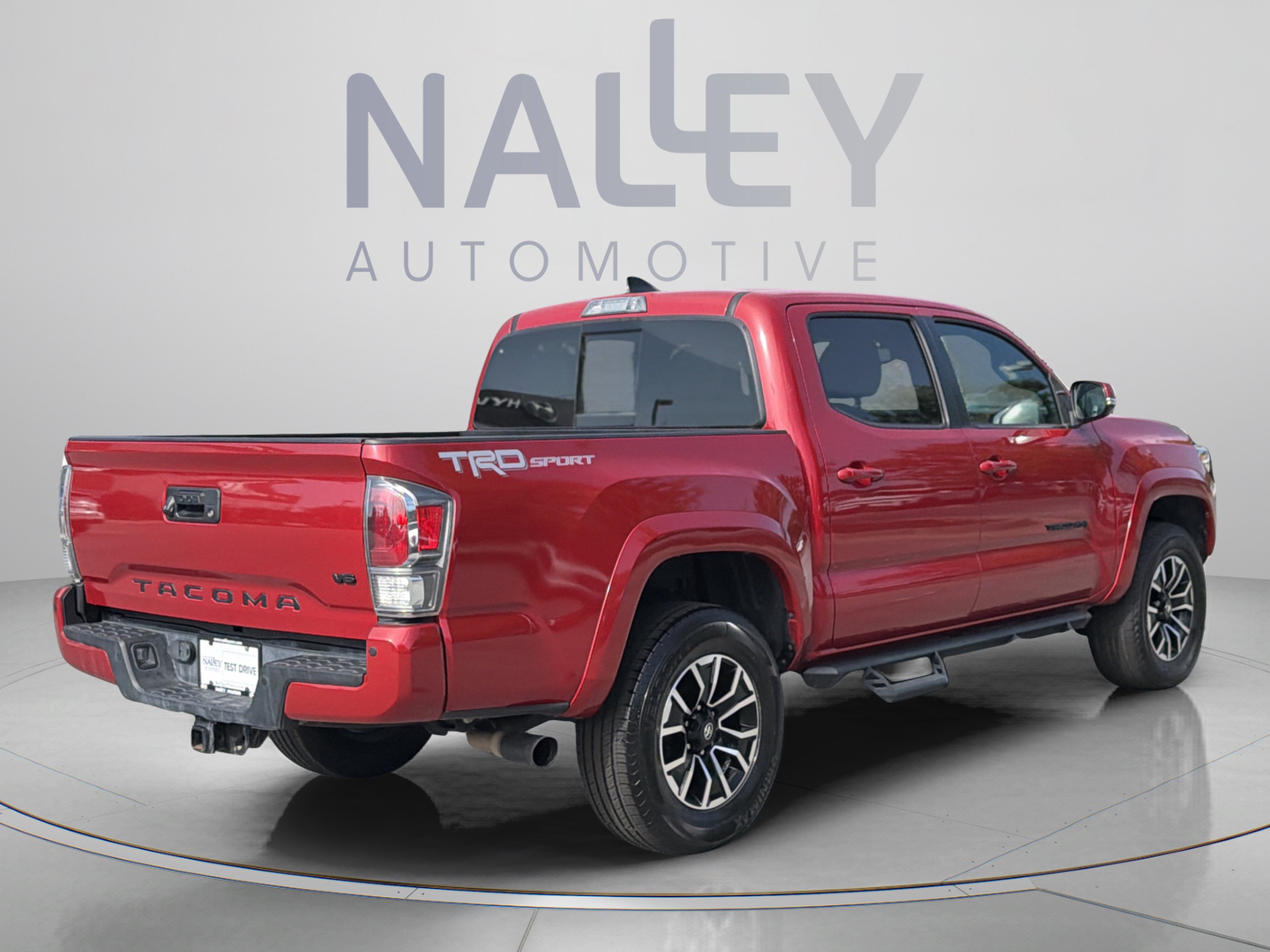 Used 2022 Toyota Tacoma TRD Sport w/ TRD Premium Sport Package RWD image 4