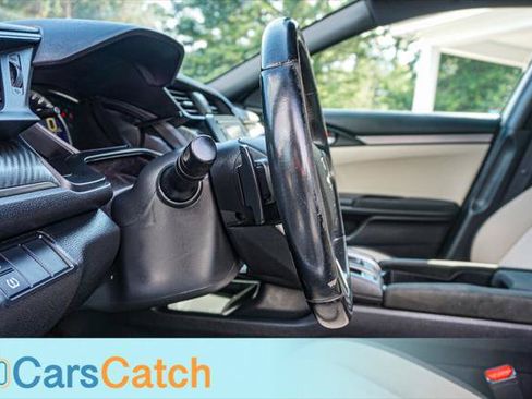 Used 2018 Honda Civic Sport image 17