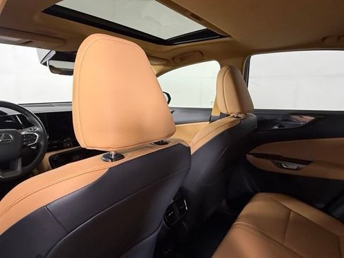 Used 2023 Lexus NX 250 FWD w/ Towing Package (2000 Lbs) image 26