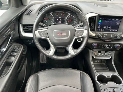 Used 2021 GMC Terrain SLT w/ Infotainment Package II AWD/4WD image 16