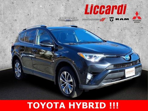 Used 2018 Toyota RAV4 XLE w/ Convenience Package image 1