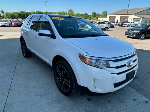 Used 2013 Ford Edge SEL w/ Black-White Styling Pkg FWD image 3