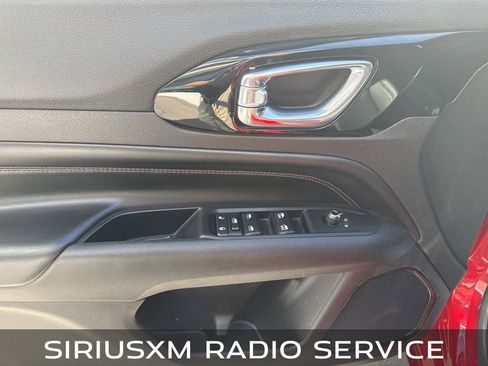 Used 2022 Jeep Compass Limited image 13