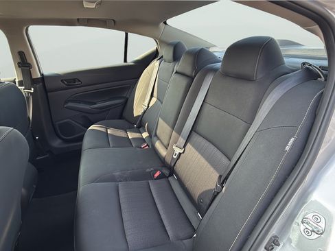 Used 2024 Nissan Altima 2.5 SV w/ SV Premium Package FWD image 23