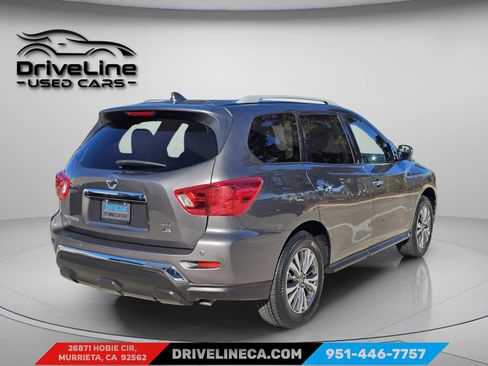 Used 2019 Nissan Pathfinder SV image 10