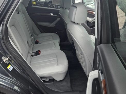 Used 2018 Audi Q5 2.0T Premium w/ Convenience Package AWD/4WD image 17