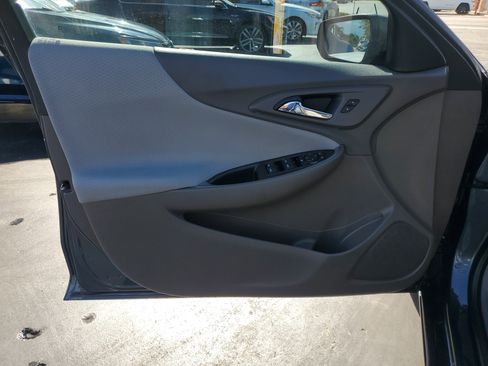 Used 2020 Chevrolet Malibu LS image 11