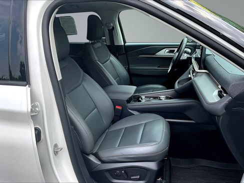 New 2026 Ford Explorer Active w/ Active Comfort Package AWD/4WD image 11