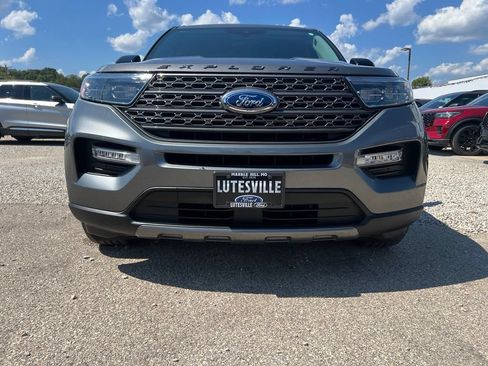 Used 2024 Ford Explorer XLT w/ Equipment Group 202A AWD/4WD image 3