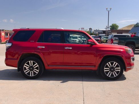Used 2014 Toyota 4Runner Limited AWD/4WD image 5