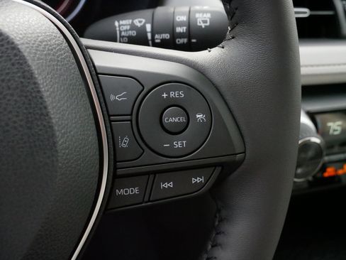 Certified 2025 Toyota RAV4 XLE Premium image 25