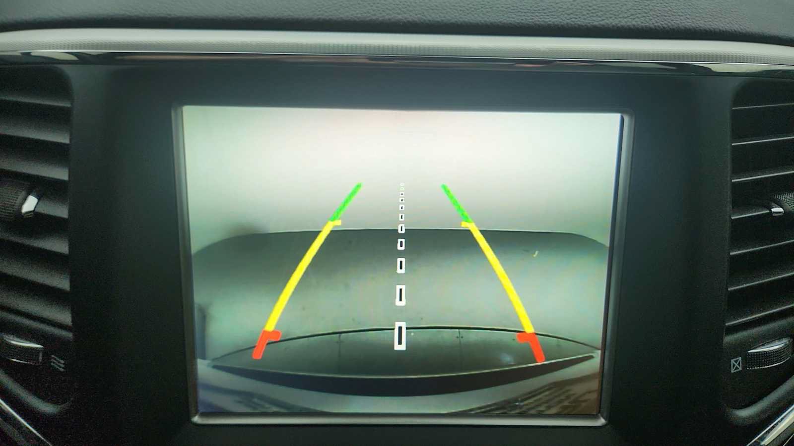 Used 2018 Jeep Grand Cherokee Limited RWD image 18