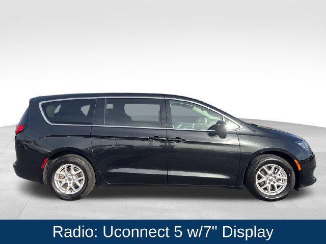 Used 2023 Chrysler Voyager LX FWD image 10