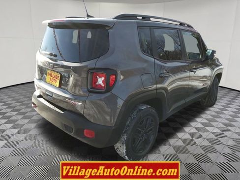 Used 2018 Jeep Renegade Trailhawk w/ Cold Weather Group II image 4