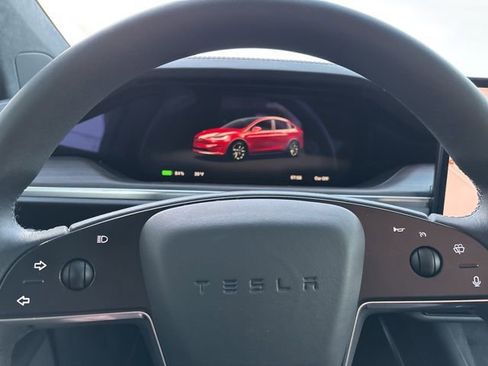 Used 2023 Tesla Model X image 19