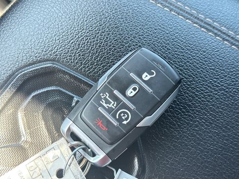 Used 2023 RAM 1500 Laramie AWD/4WD image 36