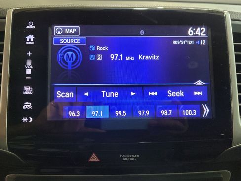 Used 2018 Honda Pilot Touring image 25