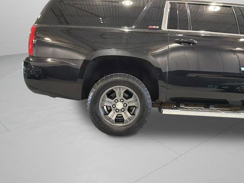 Used 2016 Chevrolet Suburban LT image 21