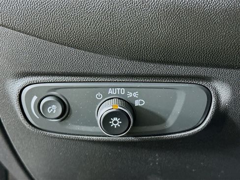 Used 2022 Chevrolet Equinox LT AWD/4WD image 17