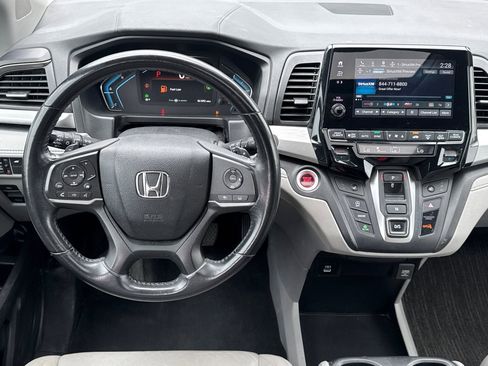 Used 2023 Honda Odyssey EX-L image 17