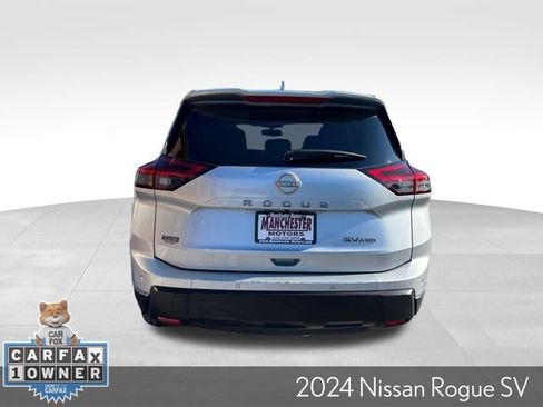 Used 2024 Nissan Rogue SV image 7