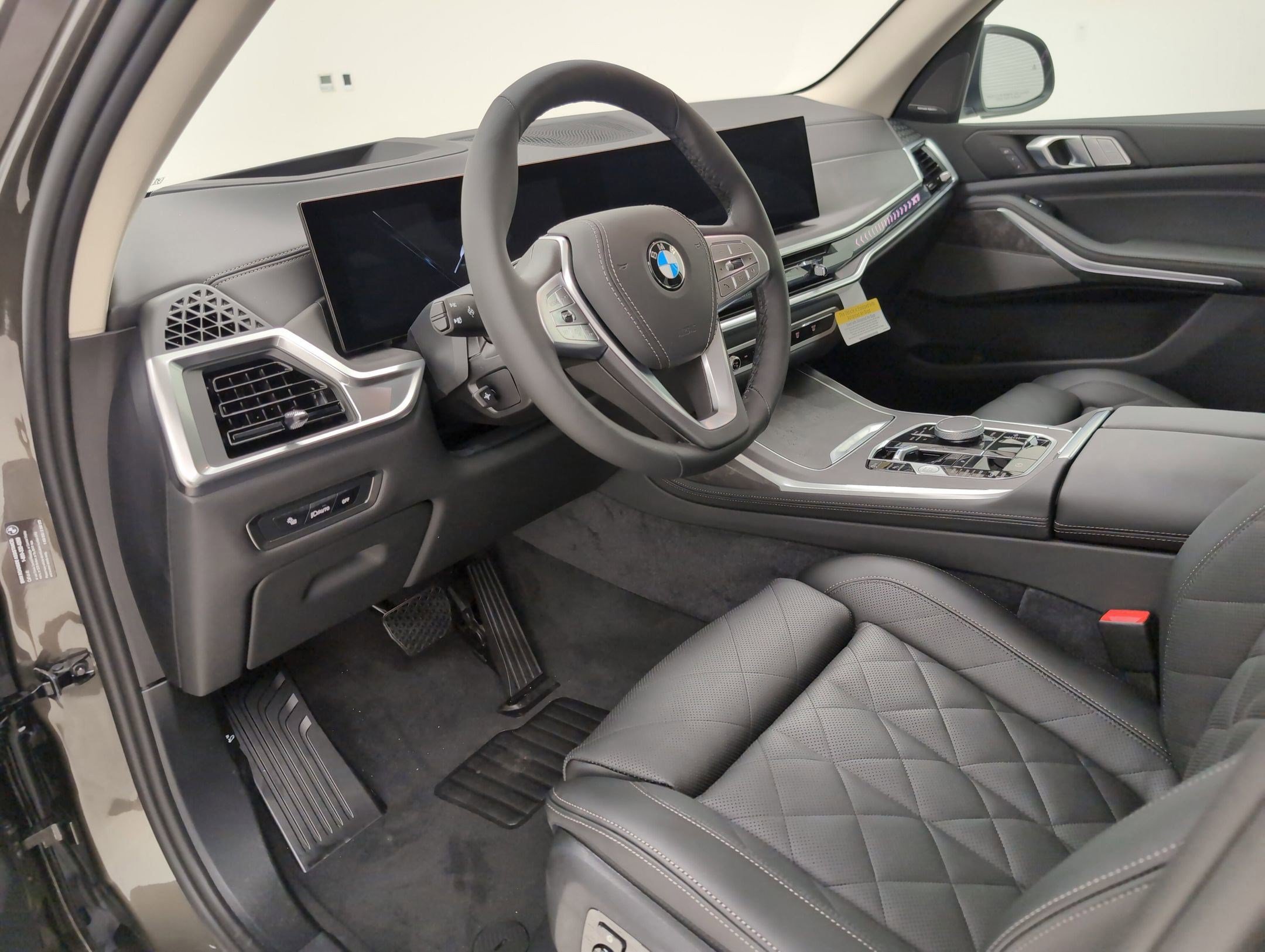 Used 2026 BMW X7 xDrive40i AWD/4WD image 4