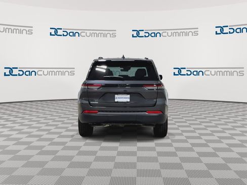New 2026 Jeep Grand Cherokee Limited w/ Limited Altitude Package AWD/4WD image 7