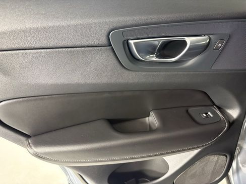 Used 2023 Volvo XC60 B5 Ultimate image 34