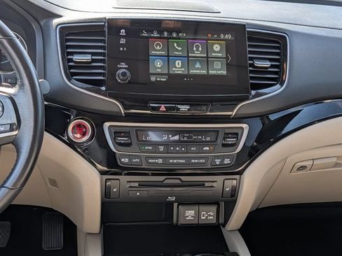 Used 2020 Honda Pilot Touring image 15