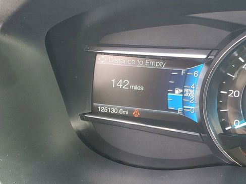 Used 2018 Ford Explorer XLT w/ Equipment Group 202A AWD/4WD image 16