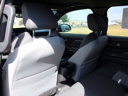 Used 2024 Toyota Tacoma TRD Off-Road image 17