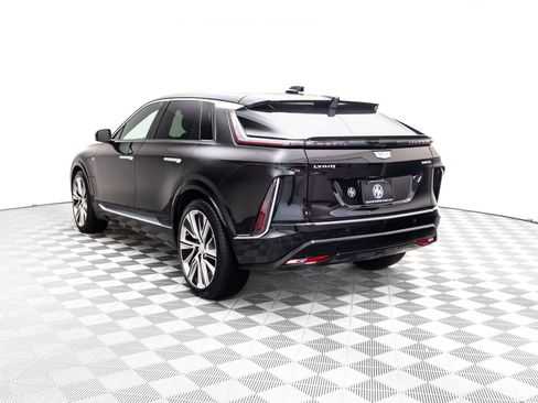 Certified 2025 Cadillac Lyriq Luxury w/ LPO, Floor Liner Package image 6