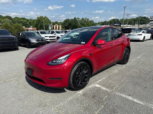 Used 2021 Tesla Model Y Long Range AWD/4WD image 1