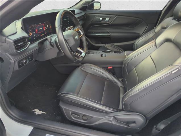 Used 2025 Ford Mustang GT Premium RWD image 9