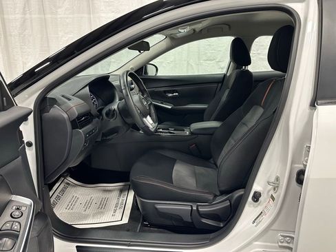 Used 2024 Nissan Sentra SR image 10