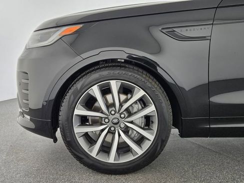 Certified 2025 Land Rover Discovery Dynamic SE AWD/4WD image 9
