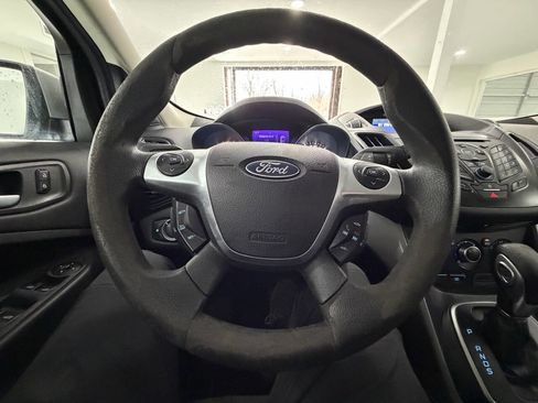 Used 2013 Ford Escape SE image 28