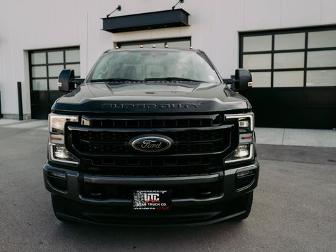 Used 2020 Ford F250 Lariat image 2