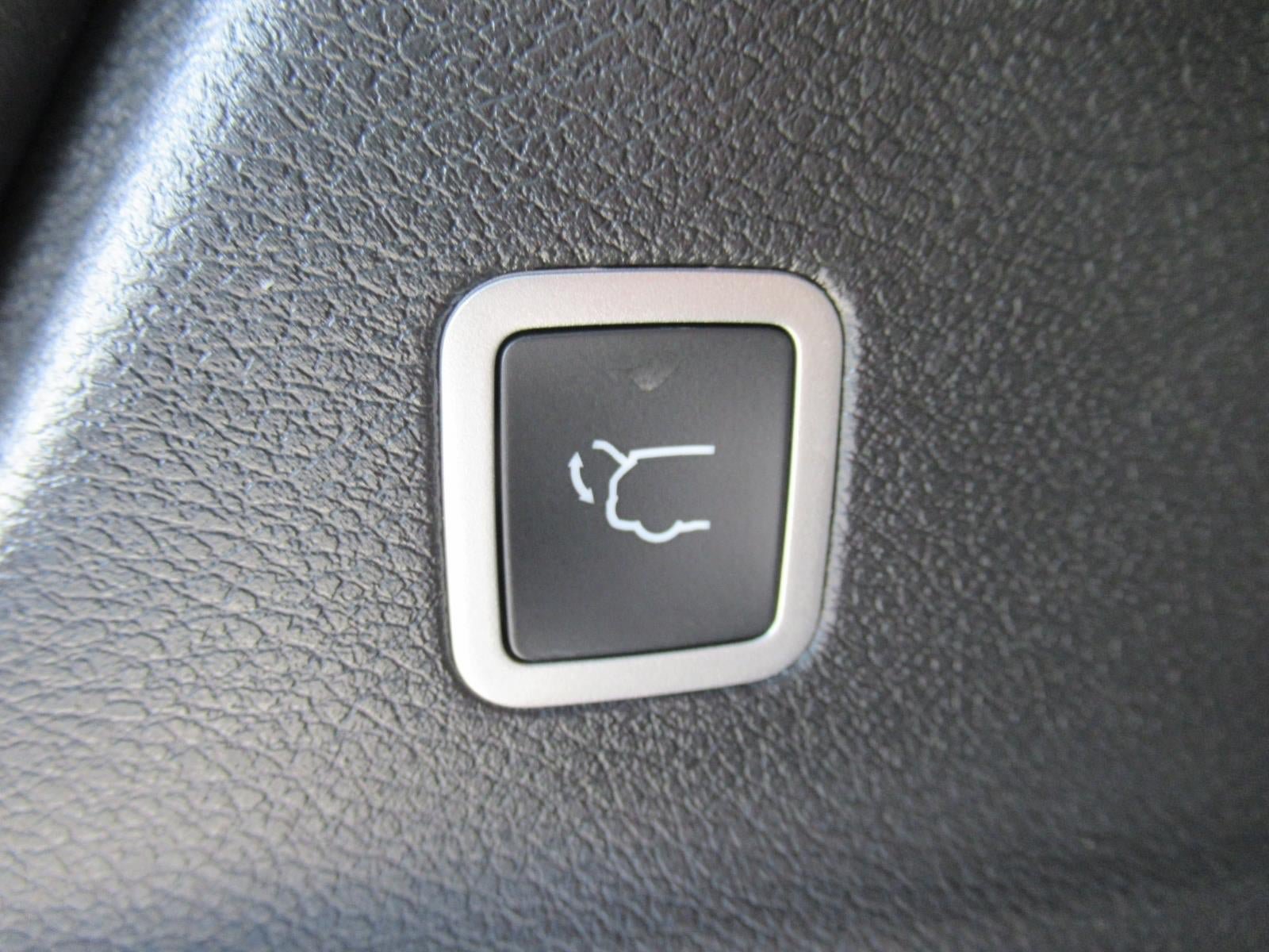 Used 2026 Chrysler Pacifica Limited FWD image 39